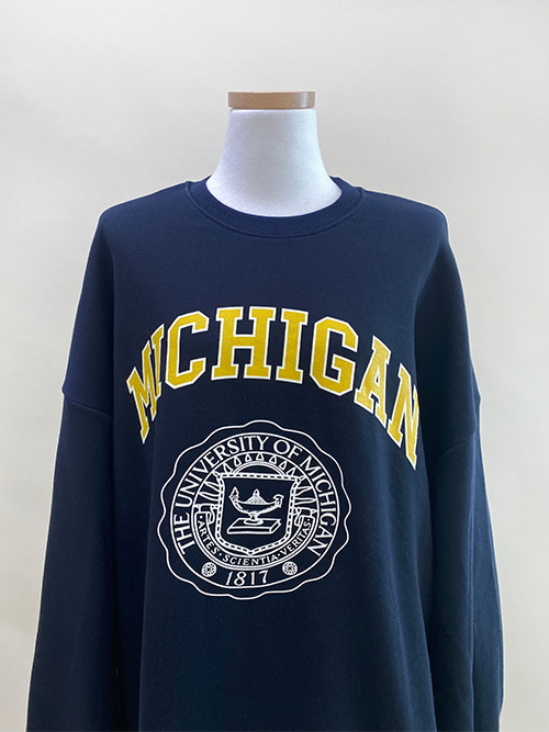Michigan Sweat Shirt (3color) - Samoyed（サモエド）